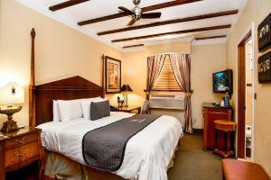 Brand Plaza Hotel, Glendale