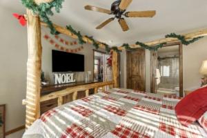 Beautiful Townhome near Thompson River w/ Hot tub, Theater room, EV Charger, AC, Estes Park