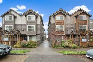 Private Backyard and Game Room Oasis - Stunning Craftsman Retreat, Seattle