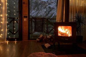 Cozy and Romantic place for couples Apartments, Kazbegi
