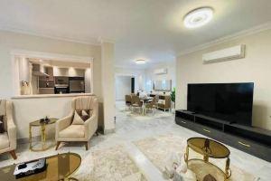 3-room apartment in Beverly Hills, Cairo