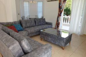 Coral Paradise Villa with Private Pool, Belek