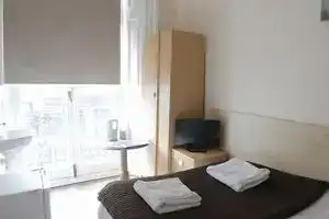 Metro Hotel, London