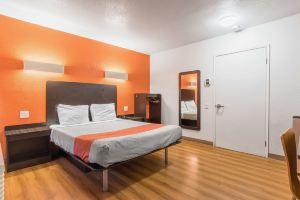 Motel 6, CA - Central, Bakersfield