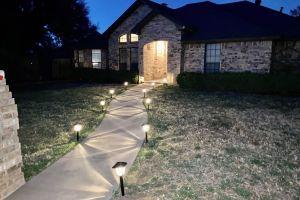 Large 4-bd 3 bath home + bonus room. Dogs are welcome w/fee. Sleeps 16+, Abilene
