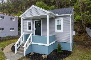 Fully Renovated Tiny Gem ~ Mins to Downtown ~ Yard Hotel, Cincinnati
