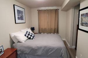 Travelers Oasis-completely furnished-no stairs & quiet area-walk to downtown Hotel, Anchorage