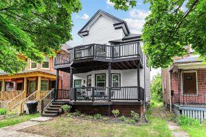 Modern & Stylish 4BR Home - Near Downtown - Sleeps 10 - Pet-Friendly Apartments, Windsor