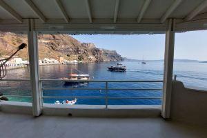 Studio in Old Port of Sea View Santorini, Fira