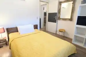 Family friendly apartment with free parking, Koln