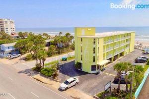 Ocean Waves - Ocean Front at Symphony Beach Club! Hotel, Ormond Beach