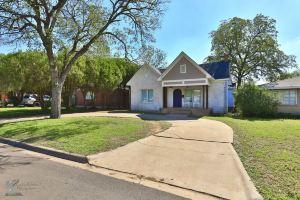 King Bed Entire Home with Kitchen near ACU, Zoo Apartments, Abilene