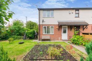 2 Bedroom home near Uni and walking dis to Stadium, Manchester