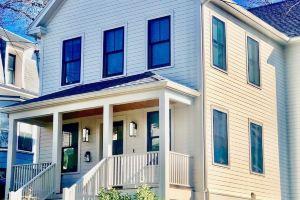 Union Square Beauty 2 bed/2 bath w/ Private Patio Hotel, Boston