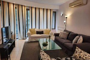 Apartment Sleeps 6 with Ensuite, Nicosia