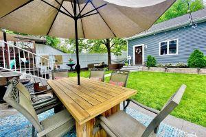 Arcade House! Massive game room, hot tub, firepit, grill, games, Bloomington