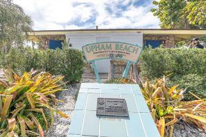 Cozy St. Pete Beach condo - Steps to the beach & sunsets + Heated pool Apartments, St Pete Beach
