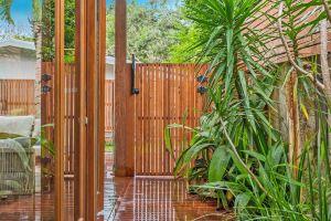 Espadrille Tres Hotel, Byron Bay