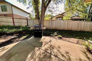 Sunny Brick Home with big Sunroom 4BR, 3BA, Lincoln