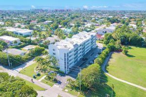 Stylish 2BR, 2BA Apartment with Balcony & Pool - Just Steps from the Beach, Boca Raton