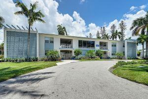 Coastal Downtown Condo - Walk to the Beach! Apartments, Naples