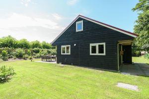 Holiday Home in Egmond Aan Den Hoef with Sauna, Bergen