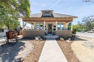 Entire House Downtown Paso Updated Craftsman - 3/2 -With Firepit and Bocce ball, Paso Robles