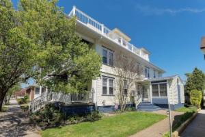 Crocus by the Sea Breeze Bay5-minute walk to the beach and pet friendly! Hotel, Wildwood Crest