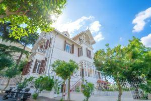 Kensington Prince's Island Historical Mansion Hotel, Adalar