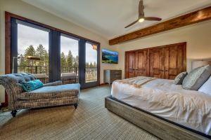 Luxury Two Bedroom Residence Steps from Heavenly Village Condo, Stateline