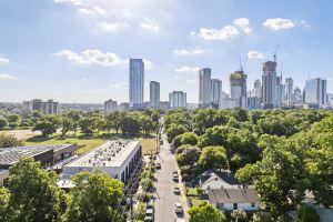 Charming Patio and Kitchenette - Inviting Downtown Escape Hotel, Austin