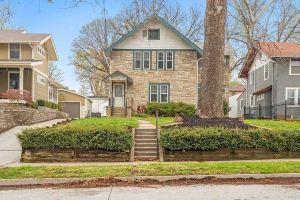 Spacious historic 4-bedroom house in marvelous with AC, WiFi, Des Moines