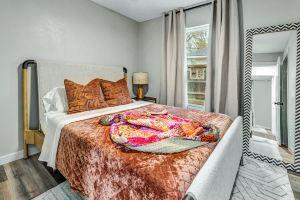 New remodeled home located central of Apartments, College Station