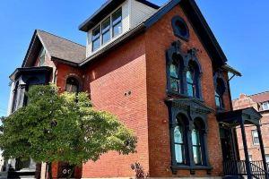 Charming 1 bed in Detroit, Prime Location-close to the best attractions Hotel, Windsor