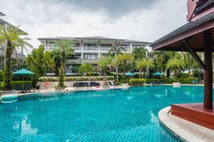 Elegant Beachfront 3BR Condo at Pearl of Apartments, Naithon