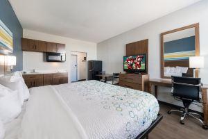 HomeTowne Studios - Hampton West, Newport News