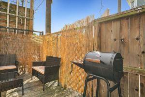 Modern Boho Chic | Downtown View | King Bed | 4BR Hotel, Houston