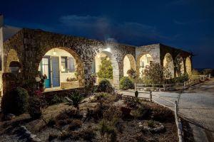 Martineli Residence - A Beachfront Estate Apartments, Drios