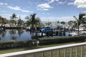 Exquisite Oceanfront Townhome! Apartments, Key Largo