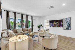 Private Pool, Patio, Fire Pit, Sleeps 12, 6 Beds, 5 Full Baths, Laundry, Parking Hotel, Miami