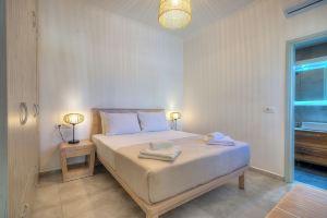 Erato City House, Fira