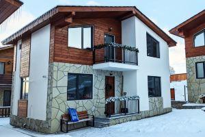 Comfortable Family Chalet near Crystal, Bakuriani