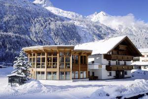 Apartment in near Ski Slopes, Laengenfeld