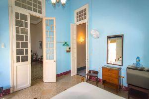 Casa Miriam y Sinaí, Room 1, Comfy Bedroom at's Heart, Havana