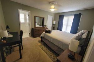 Cozy Home by downtown. 4 miles from USC Campus, Fort Jackson, Stadium, Columbia