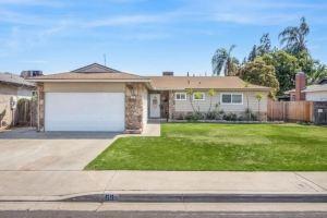 Noteworthy Nautical Niche | 4/2 w/ Pool & Garage Hotel, Fresno