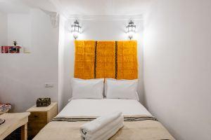 Studio Tnaker, Tangier