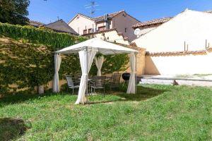 Detached house with garage and private garden in the center of, Segovia