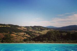 Tuscan country house with enchanting view and swimming pool, Radicondoli