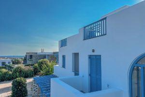 Yaleena Residences Apartments, Drios